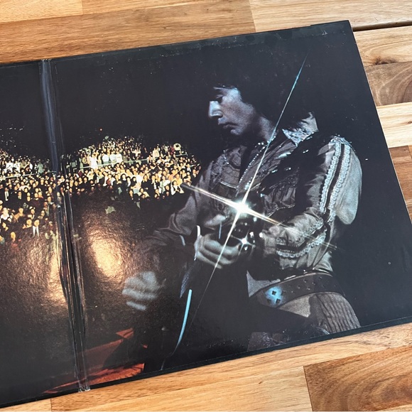 Neil Diamond "Hot August Night" 2 X vinyl LP MCA Records MCA 2-8000 1972 - Picture 5 of 6